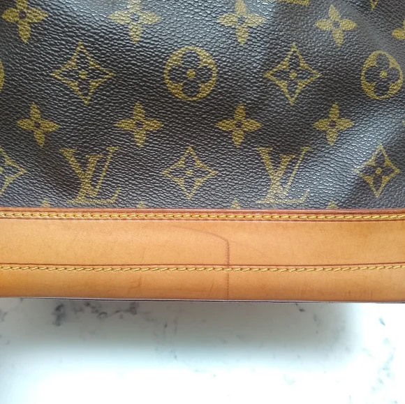 Louis Vuitton Vintage Noe GM Bucket Bag - Picture 9 of 16